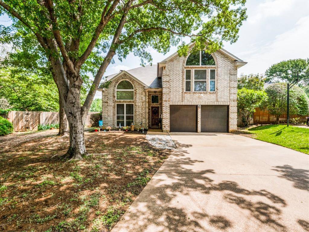 Grapevine, TX 76051,5121 Haydenbend Circle