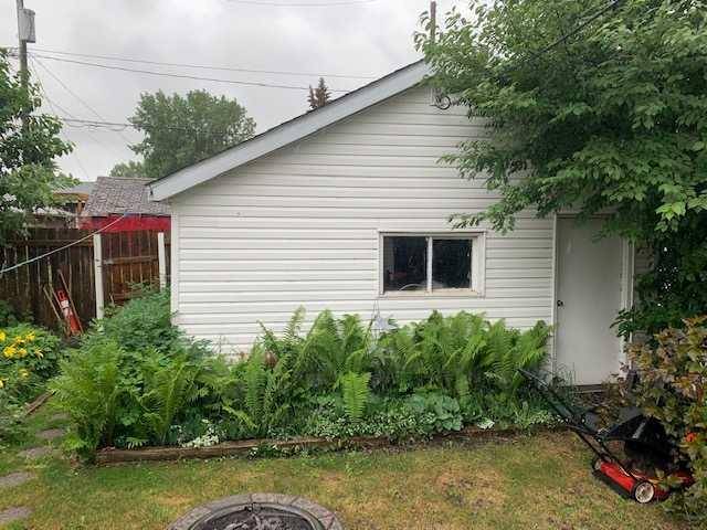 Crossfield, AB T0M 0S0,1113 Nanton AVE