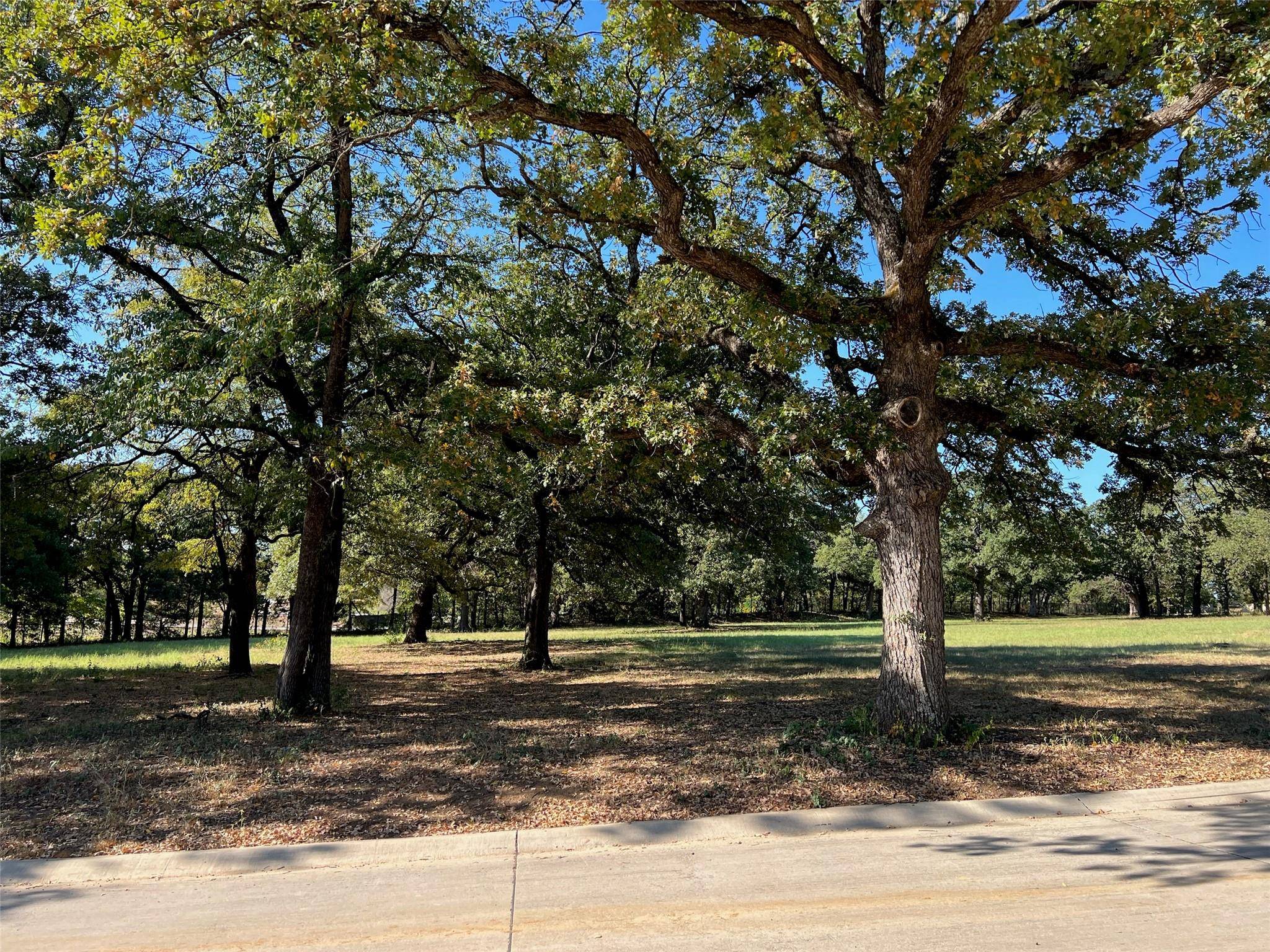 Westlake, TX 76262,1901 Lakeshore Drive