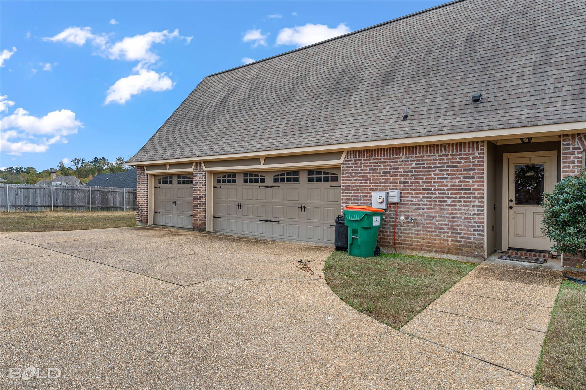 Haughton, LA 71037,2114 Hollow Wood Way