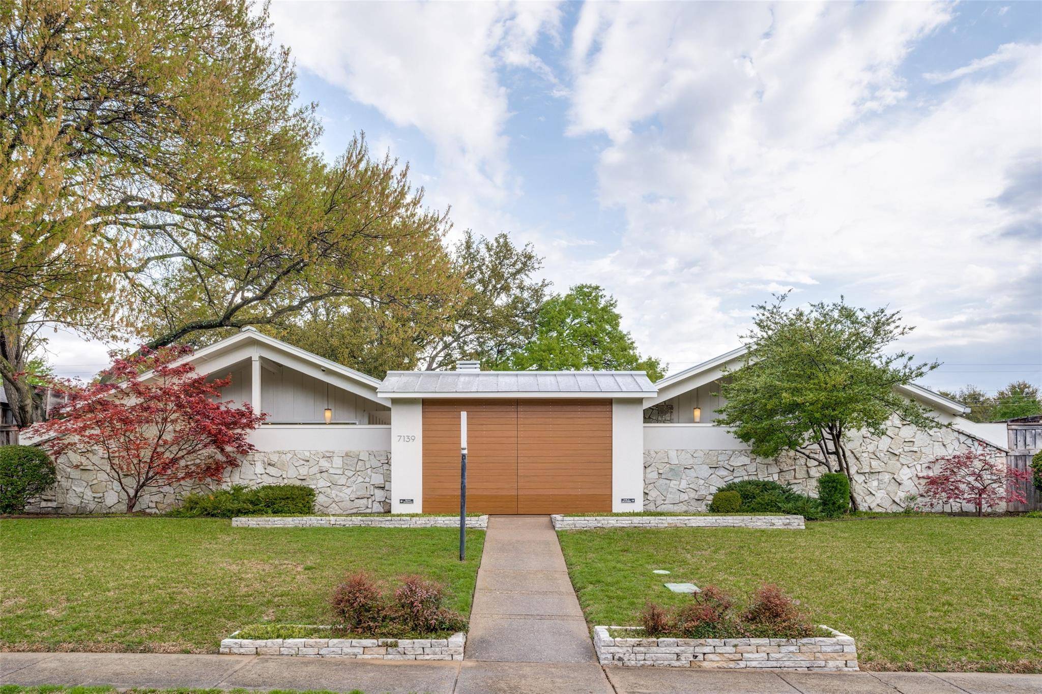 Dallas, TX 75230,7139 Briarmeadow Drive