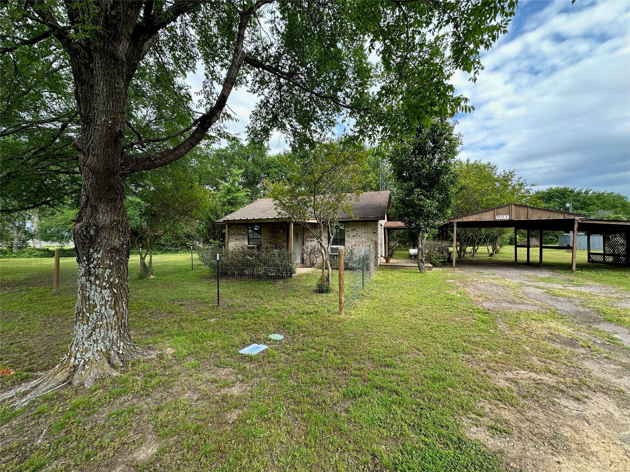 Mineola, TX 75773,951 County Road 2351