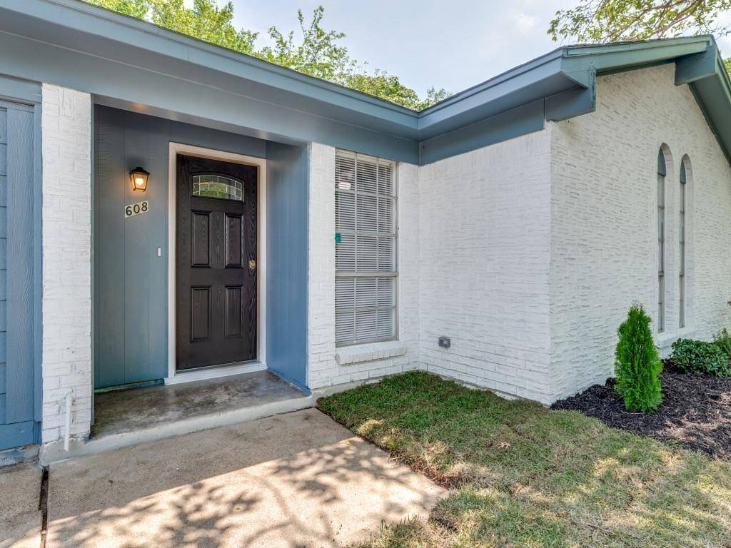 White Settlement, TX 76108,608 Comal Avenue