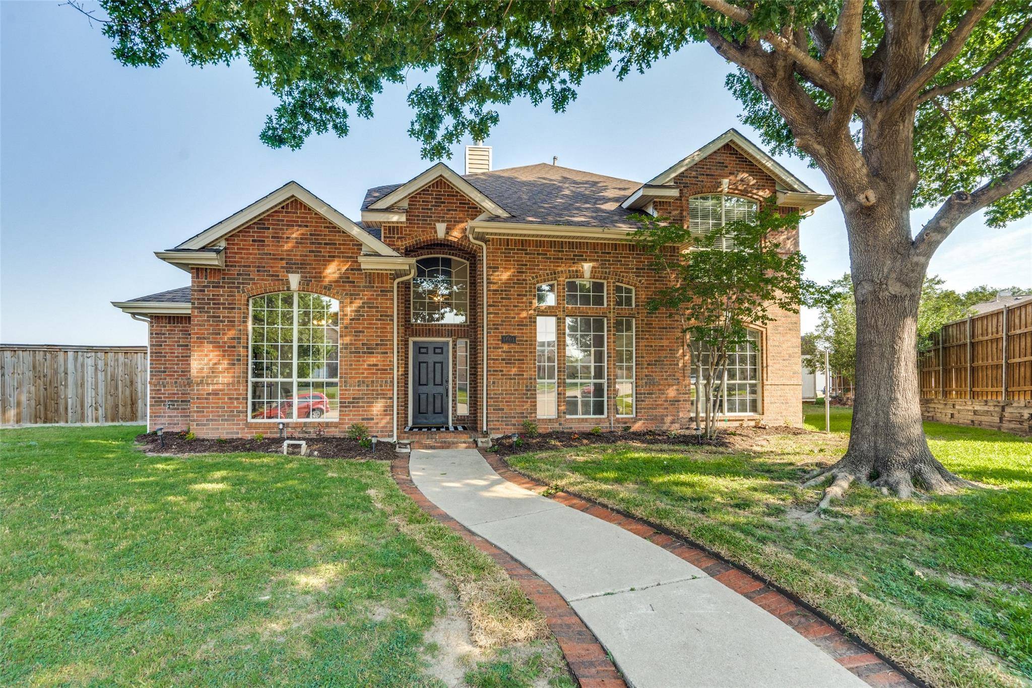 Allen, TX 75002,1001 Holmes Court