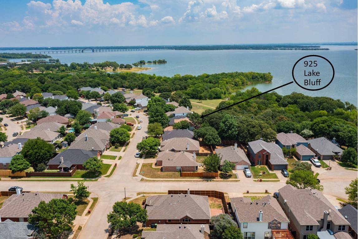 Lake Dallas, TX 75065,925 Lake Bluff Drive