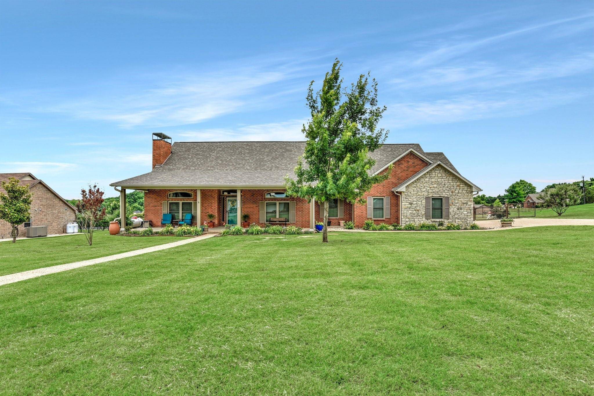 Van Alstyne, TX 75495,680 Belmont Lane