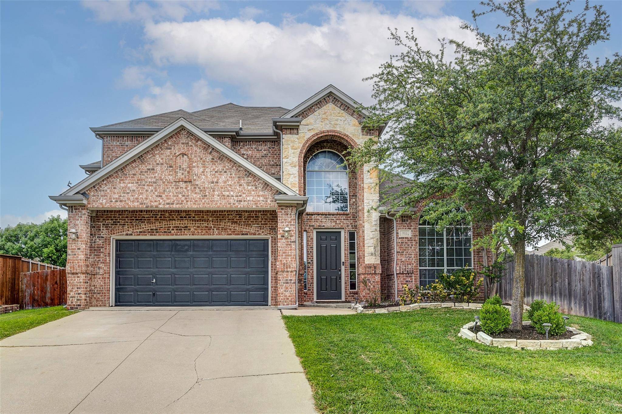 Burleson, TX 76028,901 Azalea Court