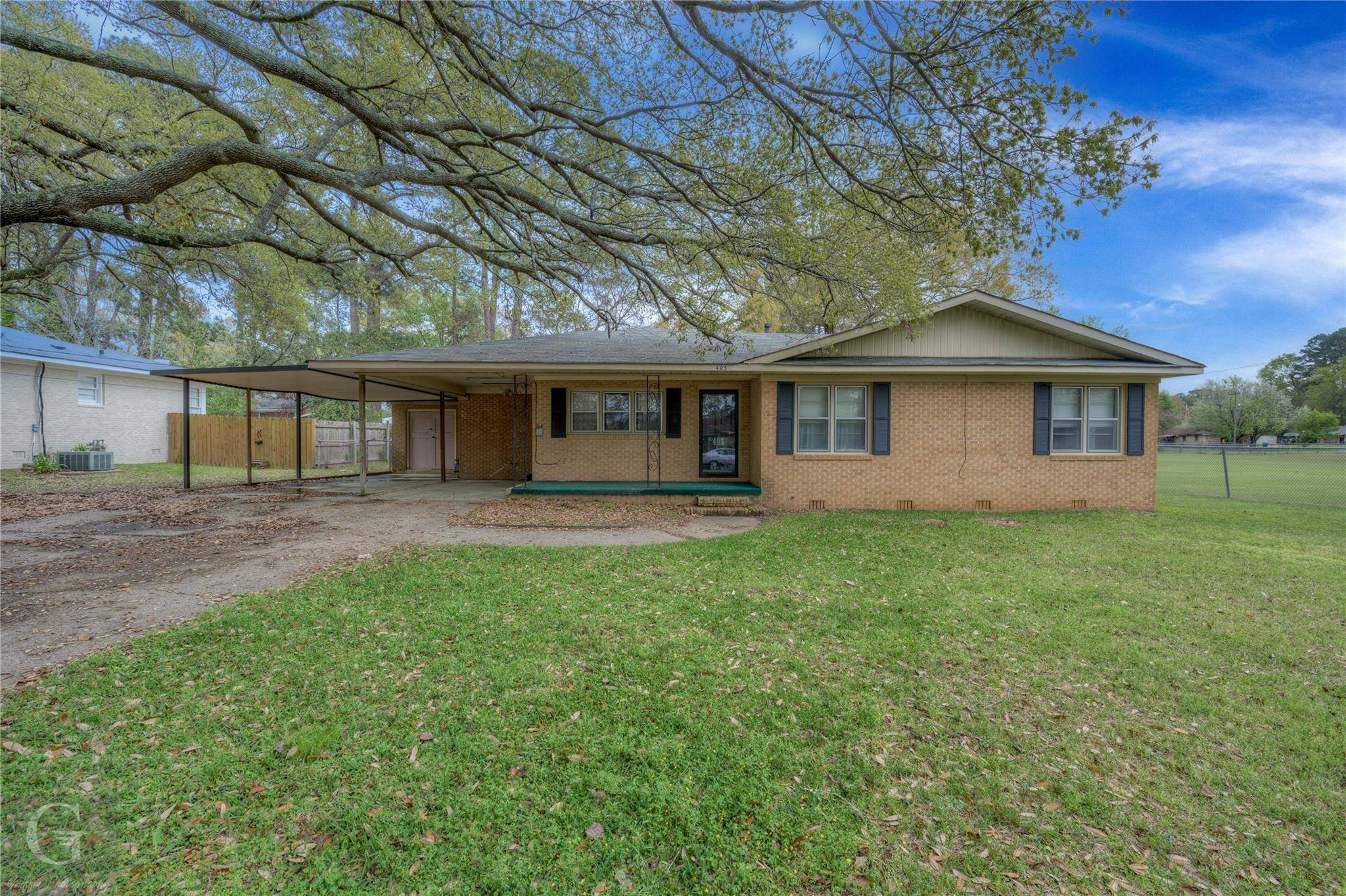 Minden, LA 71055,405 Lakeshore Drive