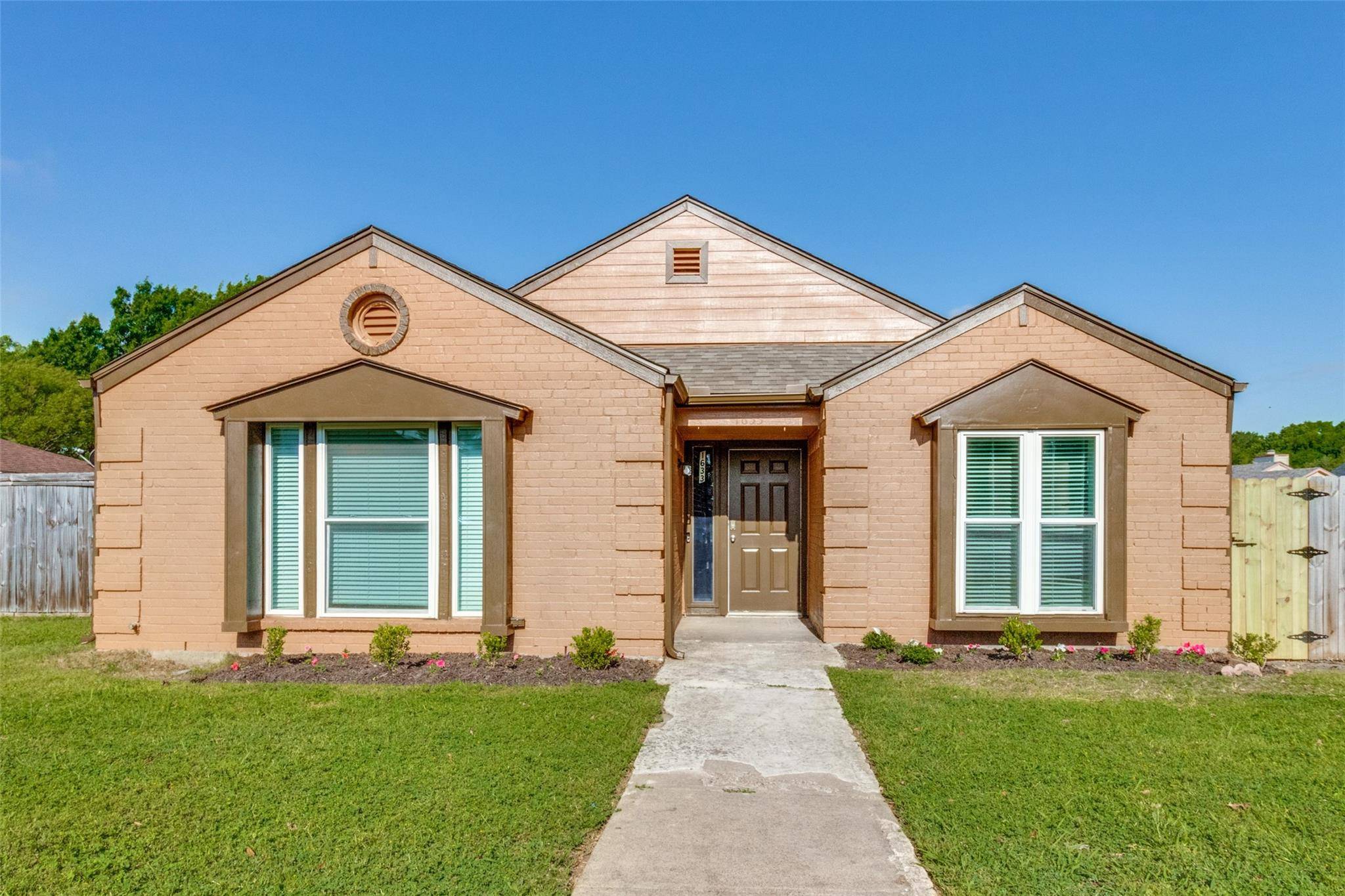 Mesquite, TX 75149,1633 Windsor Drive