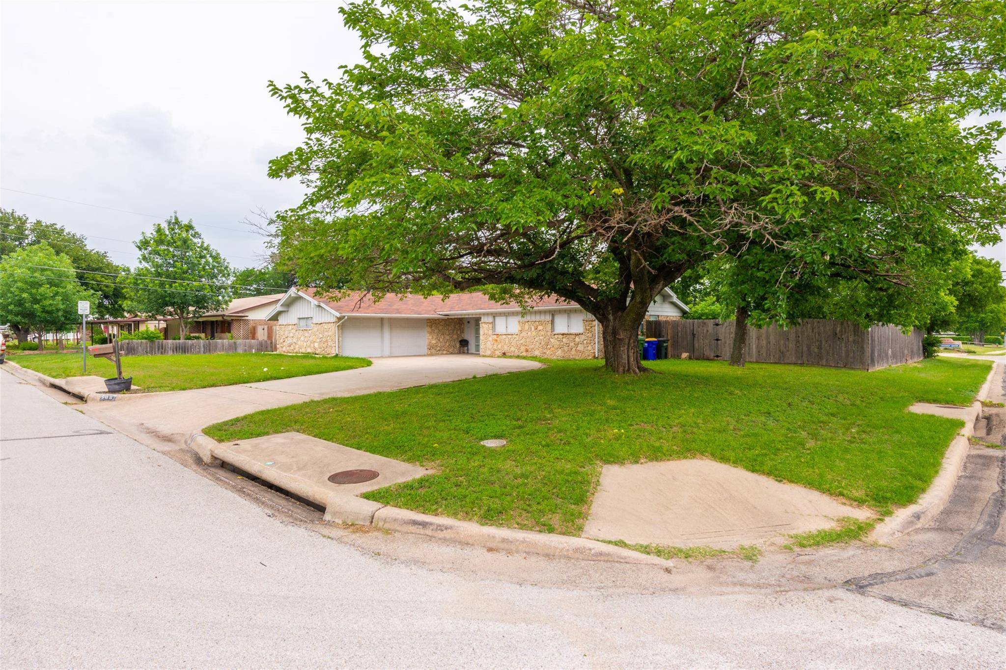 White Settlement, TX 76108,500 S Kate Street