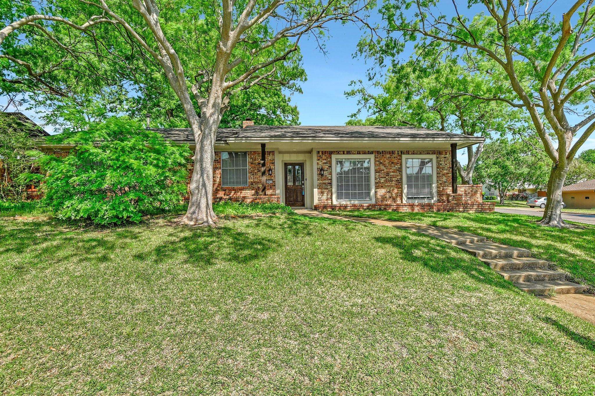 Sherman, TX 75092,2901 Mimosa Drive