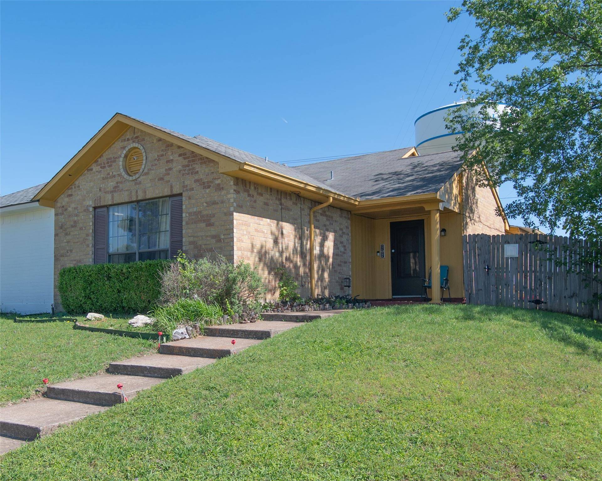 Cedar Hill, TX 75104,433 Pogue Street