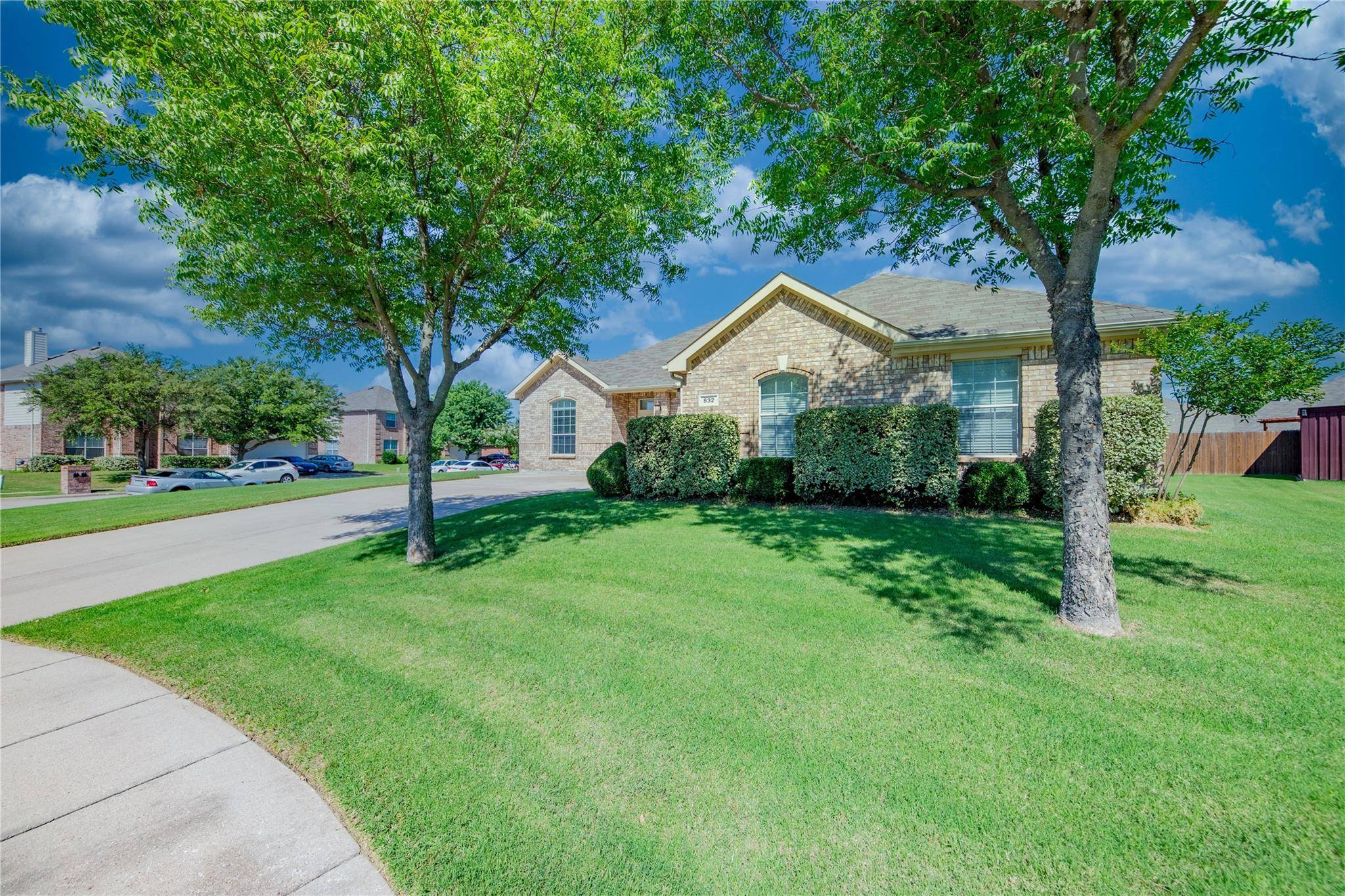 Grand Prairie, TX 75052,832 Boat Court