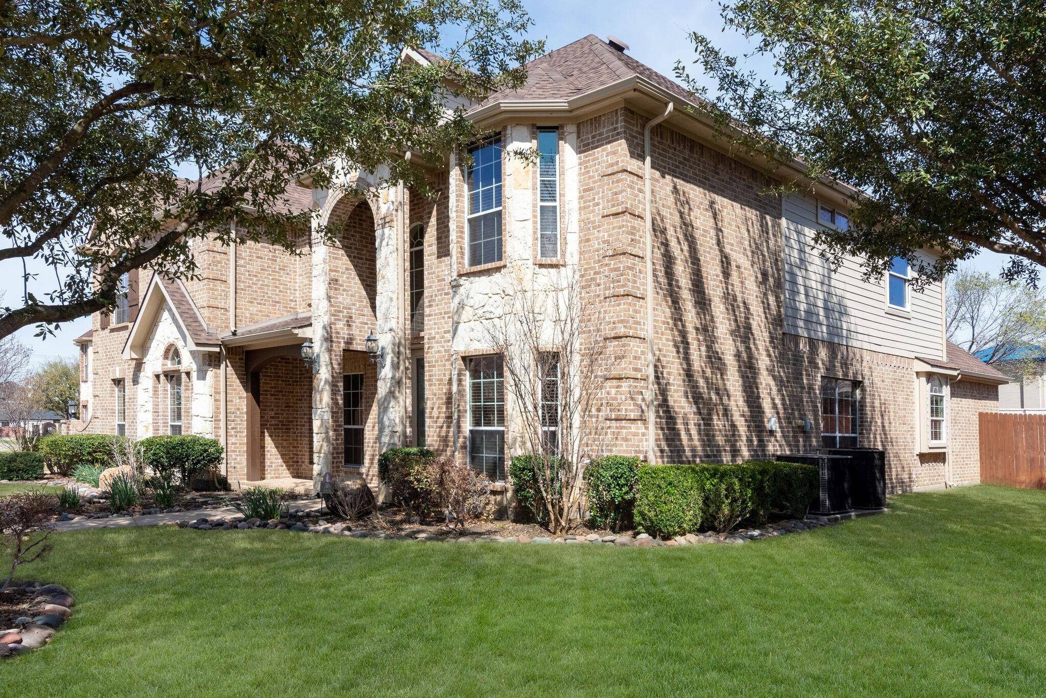 Mansfield, TX 76063,706 Montclaire Drive