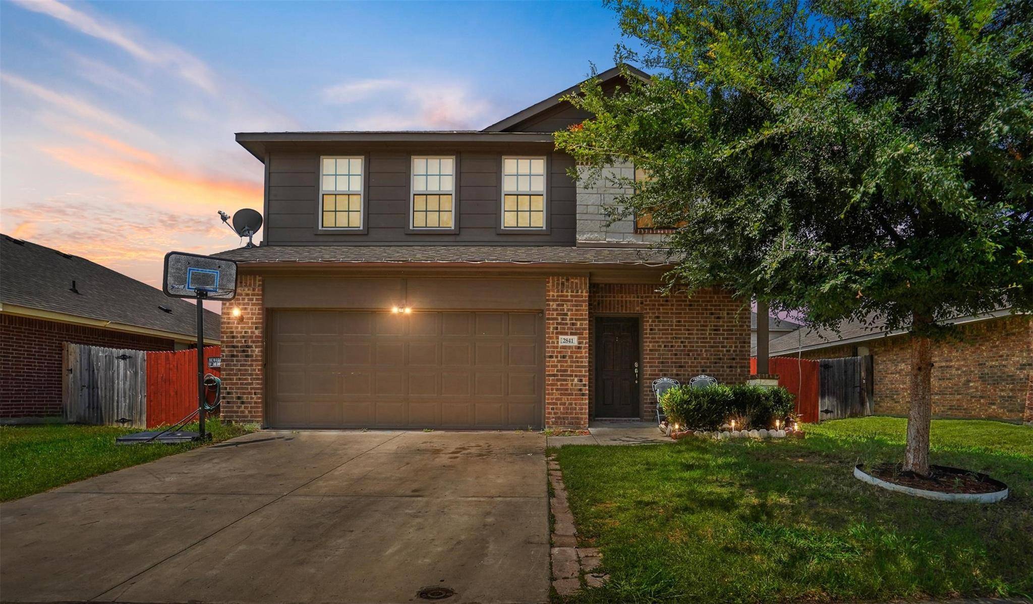 Fort Worth, TX 76111,2841 Pacifico Way