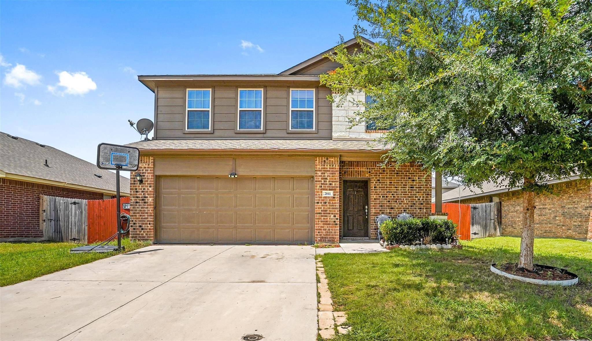 Fort Worth, TX 76111,2841 Pacifico Way