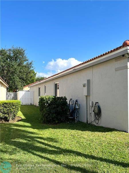 Weston, FL 33327,1516 Mira Vista Circle