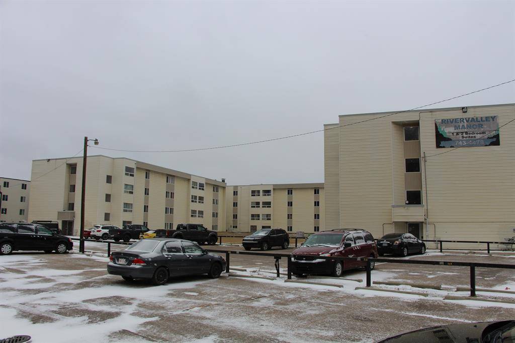 Fort Mcmurray, AB T9h1R5,111 Charles AVE NW #318