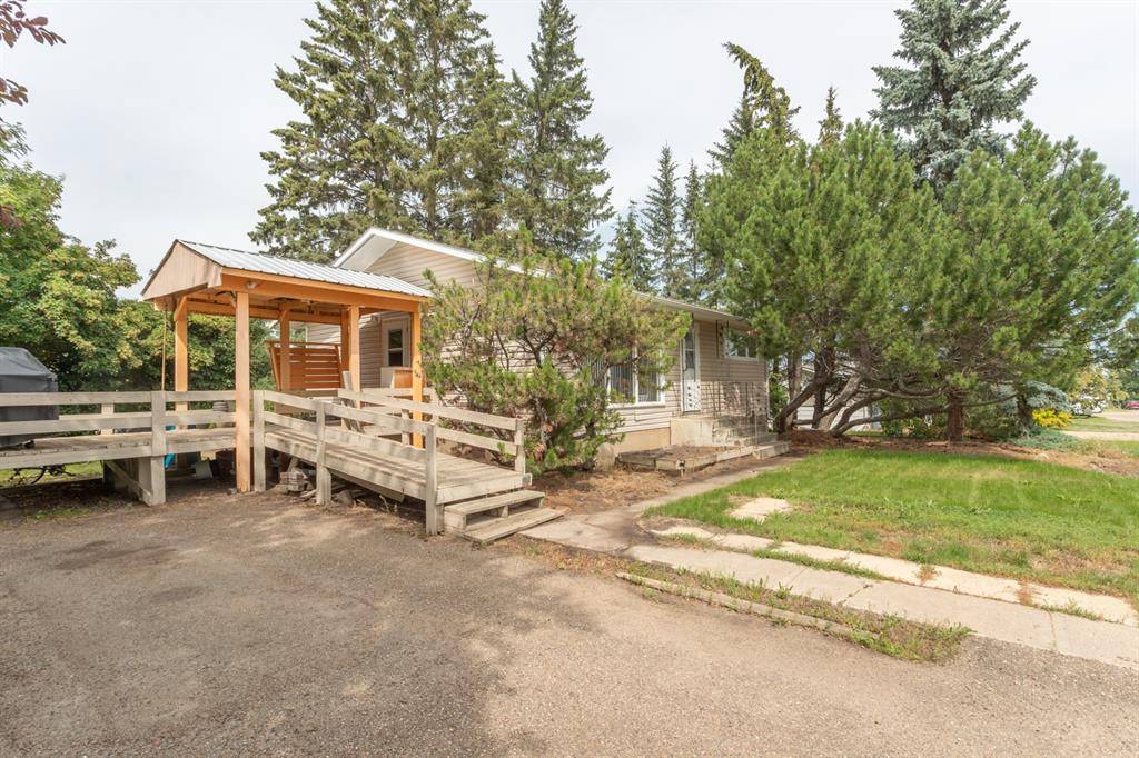 Paradise Hill, SK S0M 2G0,216 5th Avenue