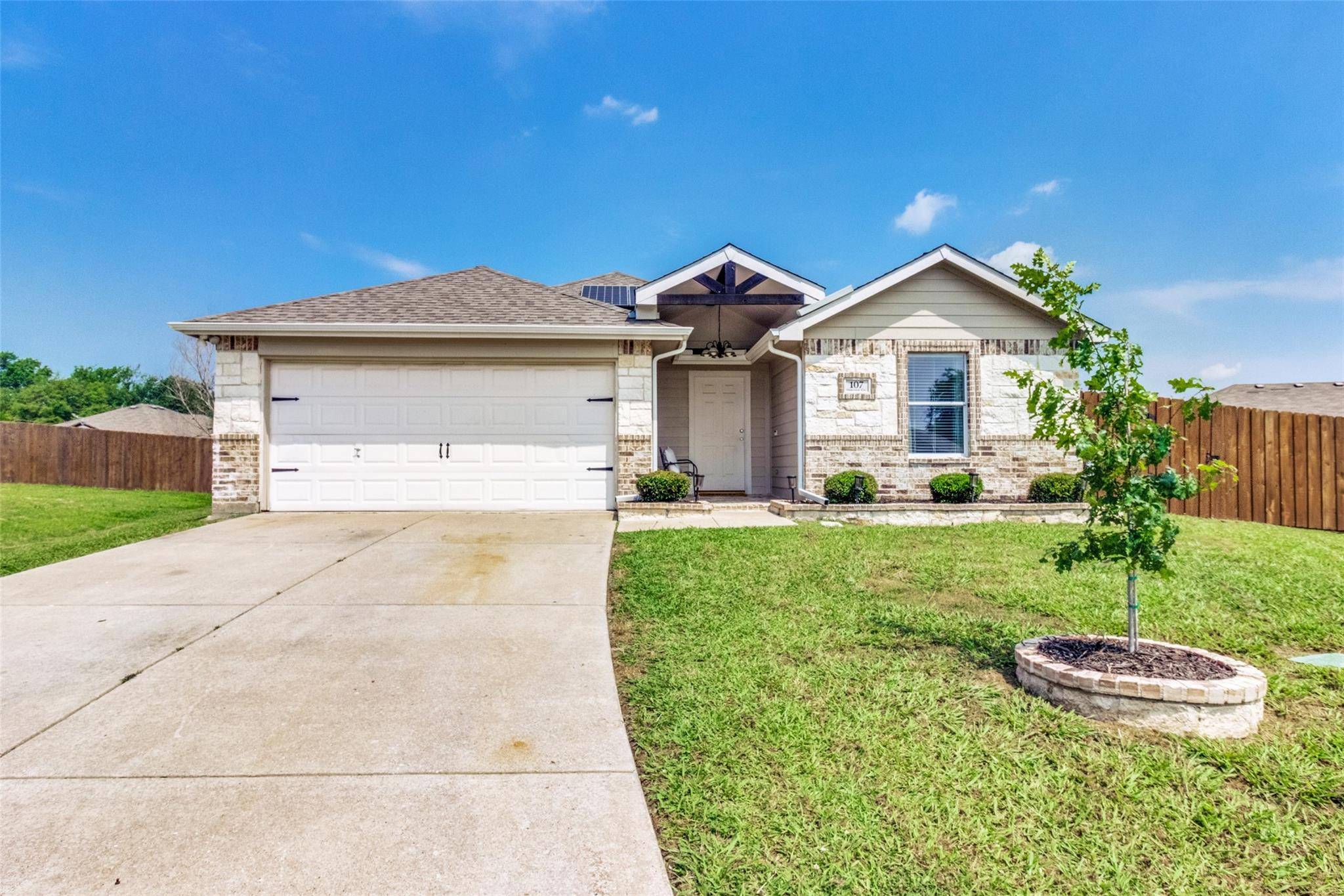 Terrell, TX 75160,107 Oakcrest Circle