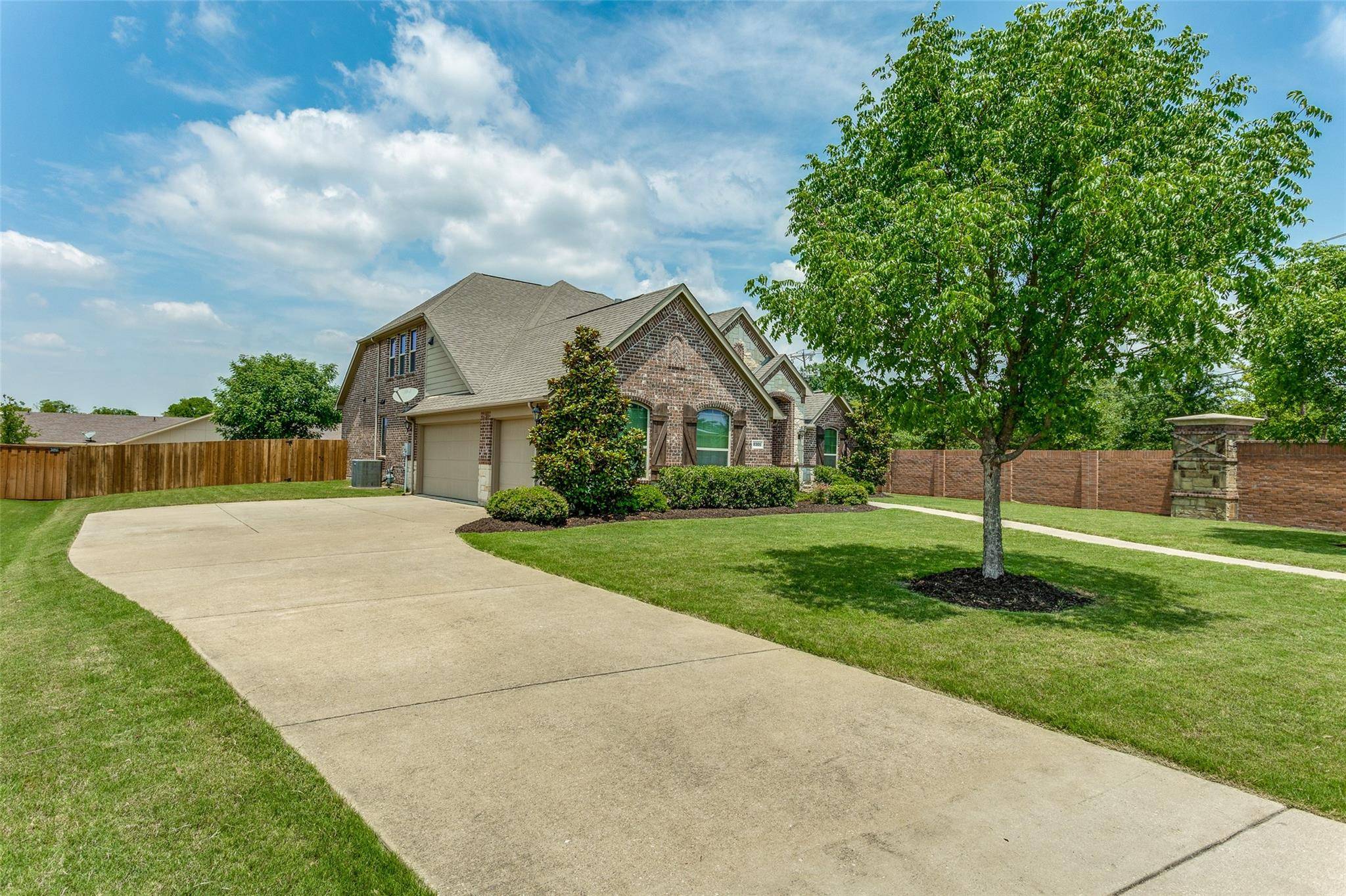 Rowlett, TX 75089,8305 Rock Valley Drive