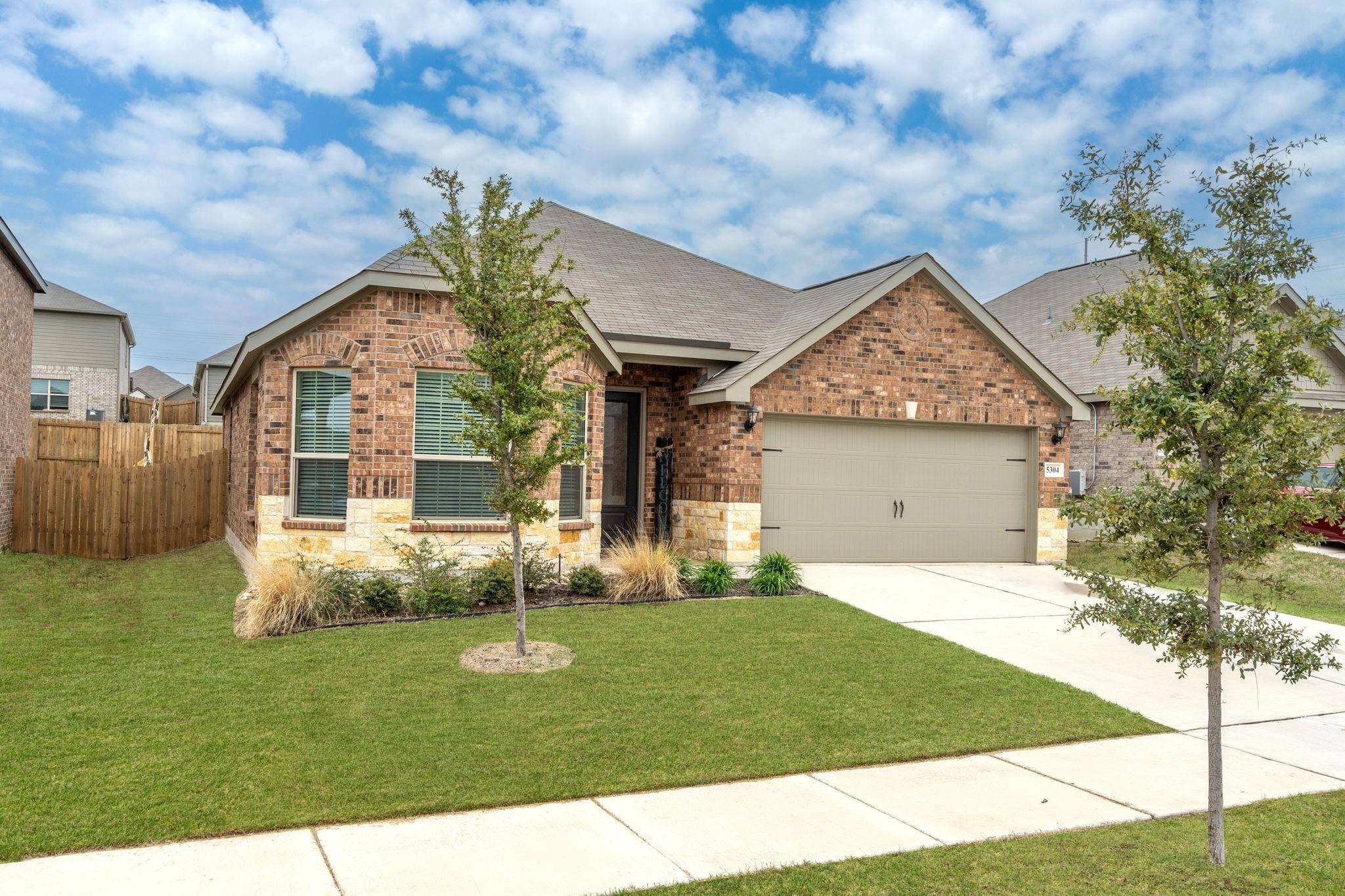 Denton, TX 76207,5304 Songbird Trail