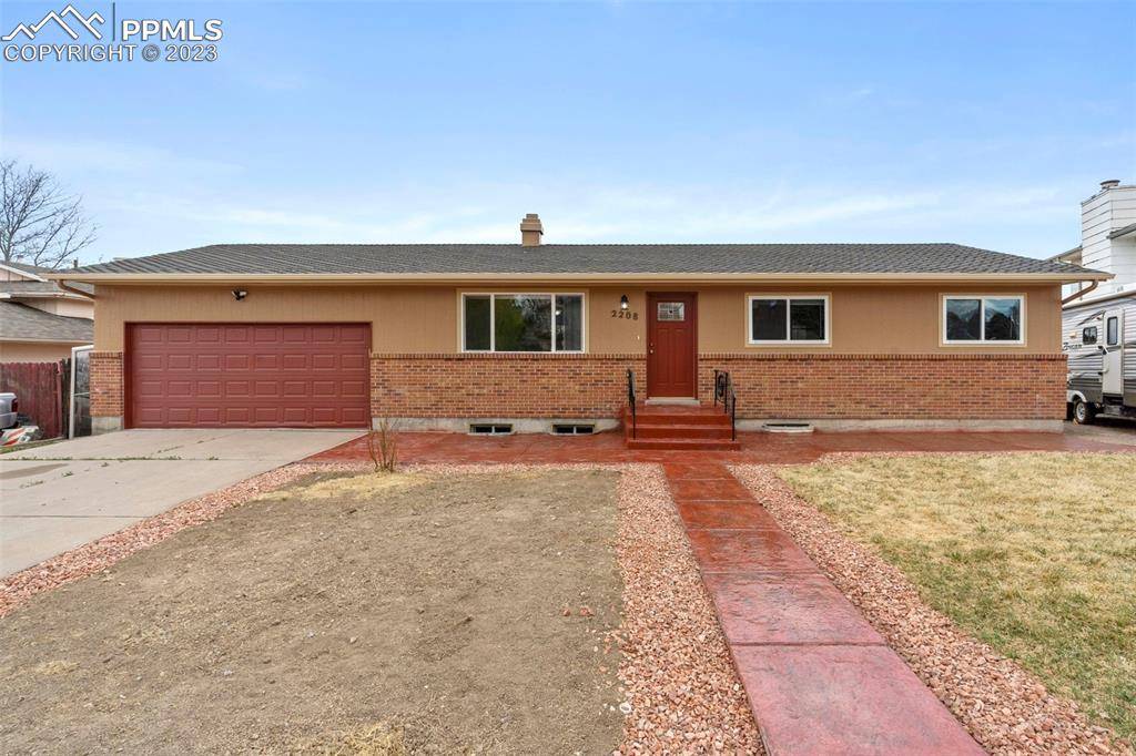 Pueblo, CO 81005,2208 Norman LN