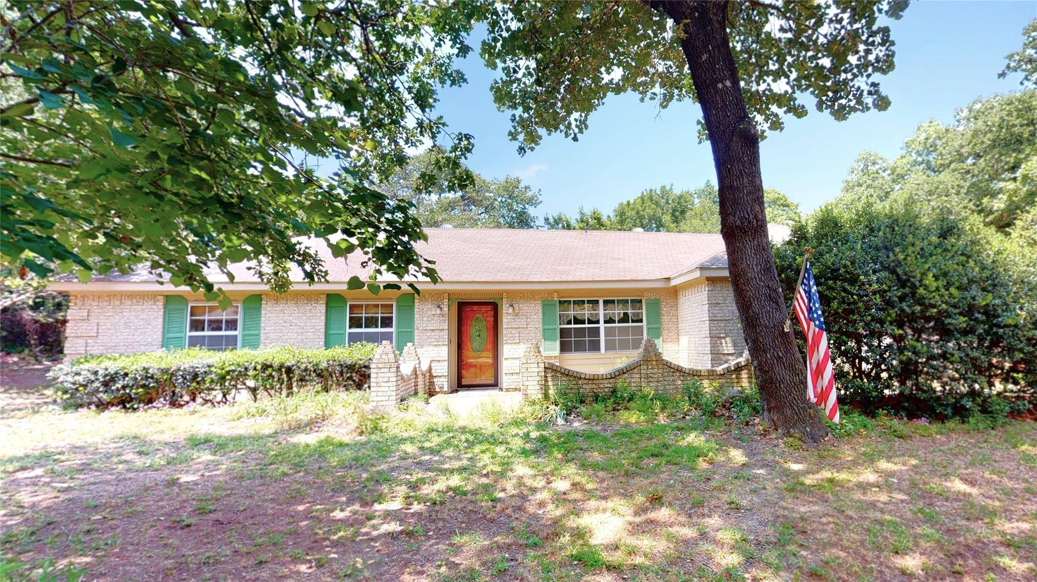 Athens, TX 75751,105 Brentwood Circle