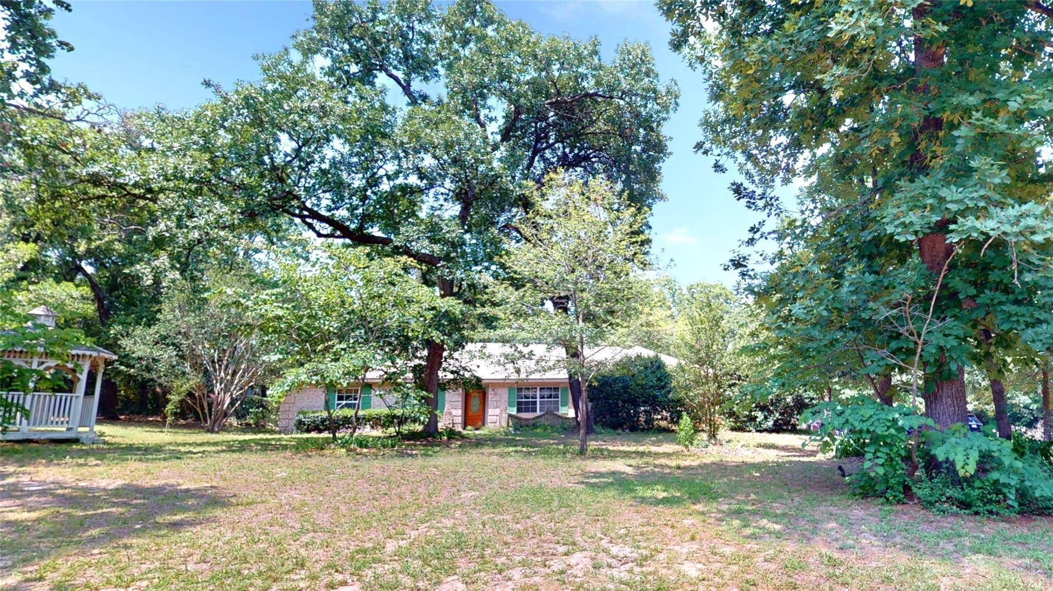 Athens, TX 75751,105 Brentwood Circle