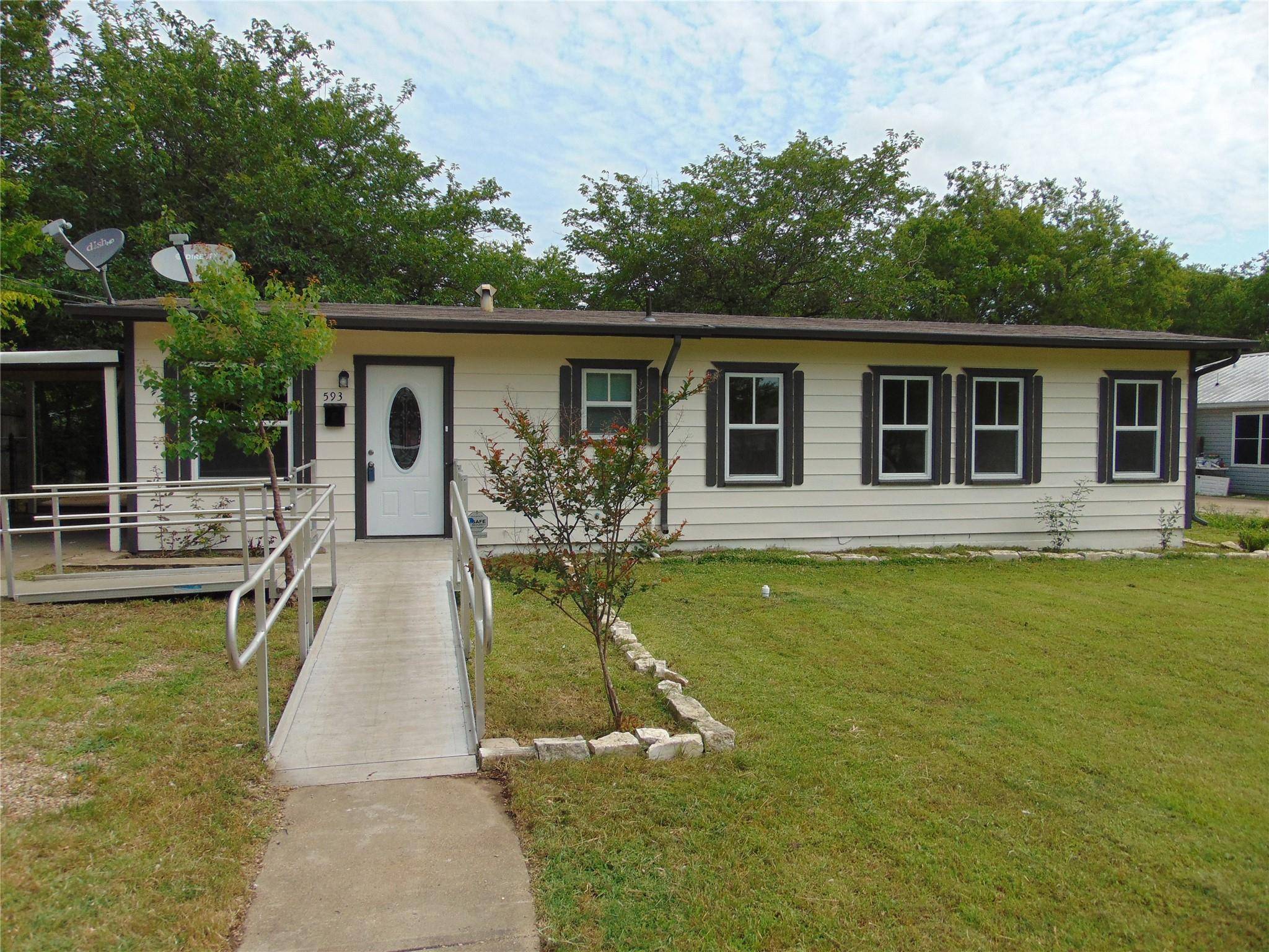 Lancaster, TX 75146,593 W 8th Street