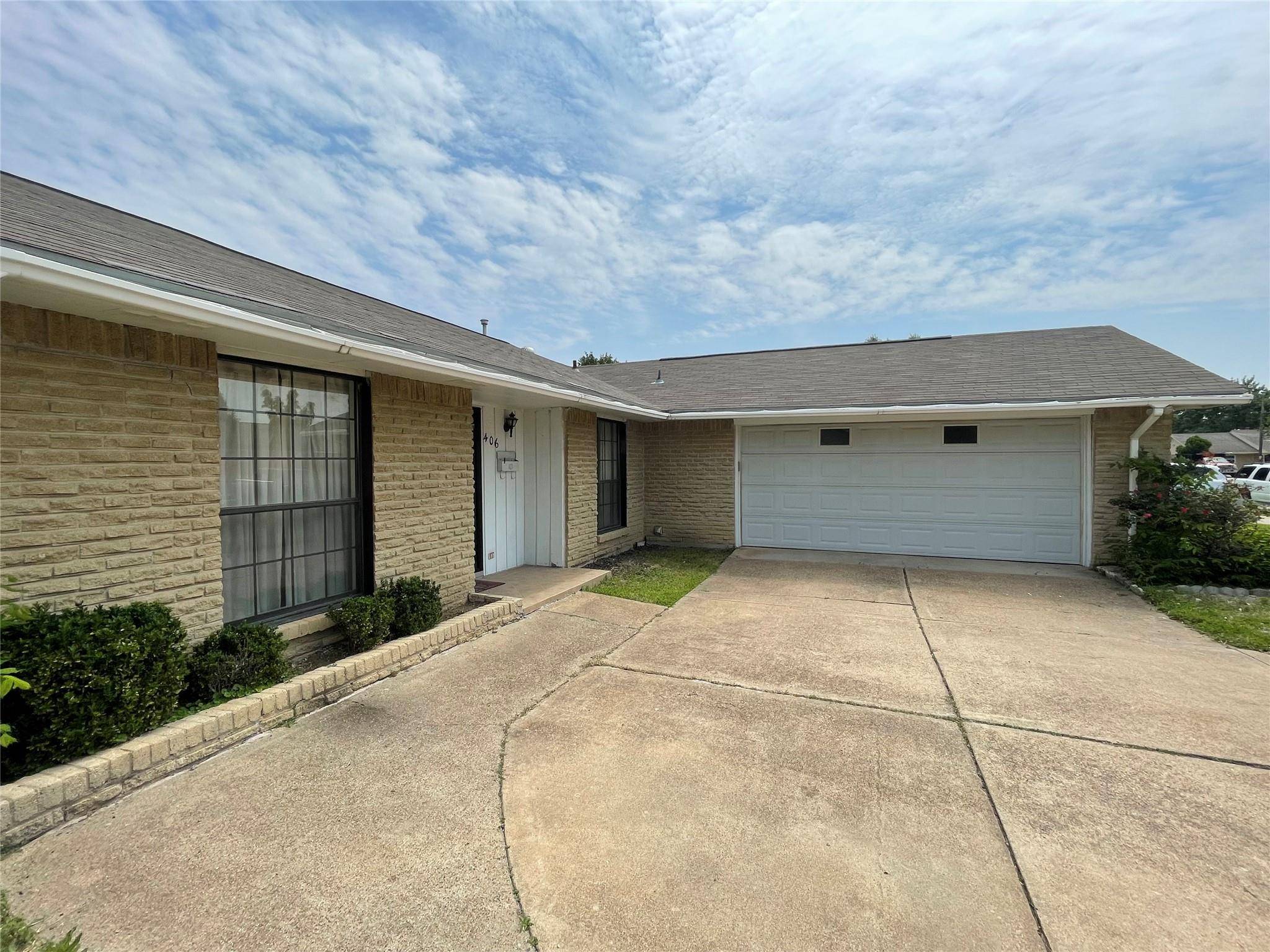 Grand Prairie, TX 75051,406 Kingston Drive