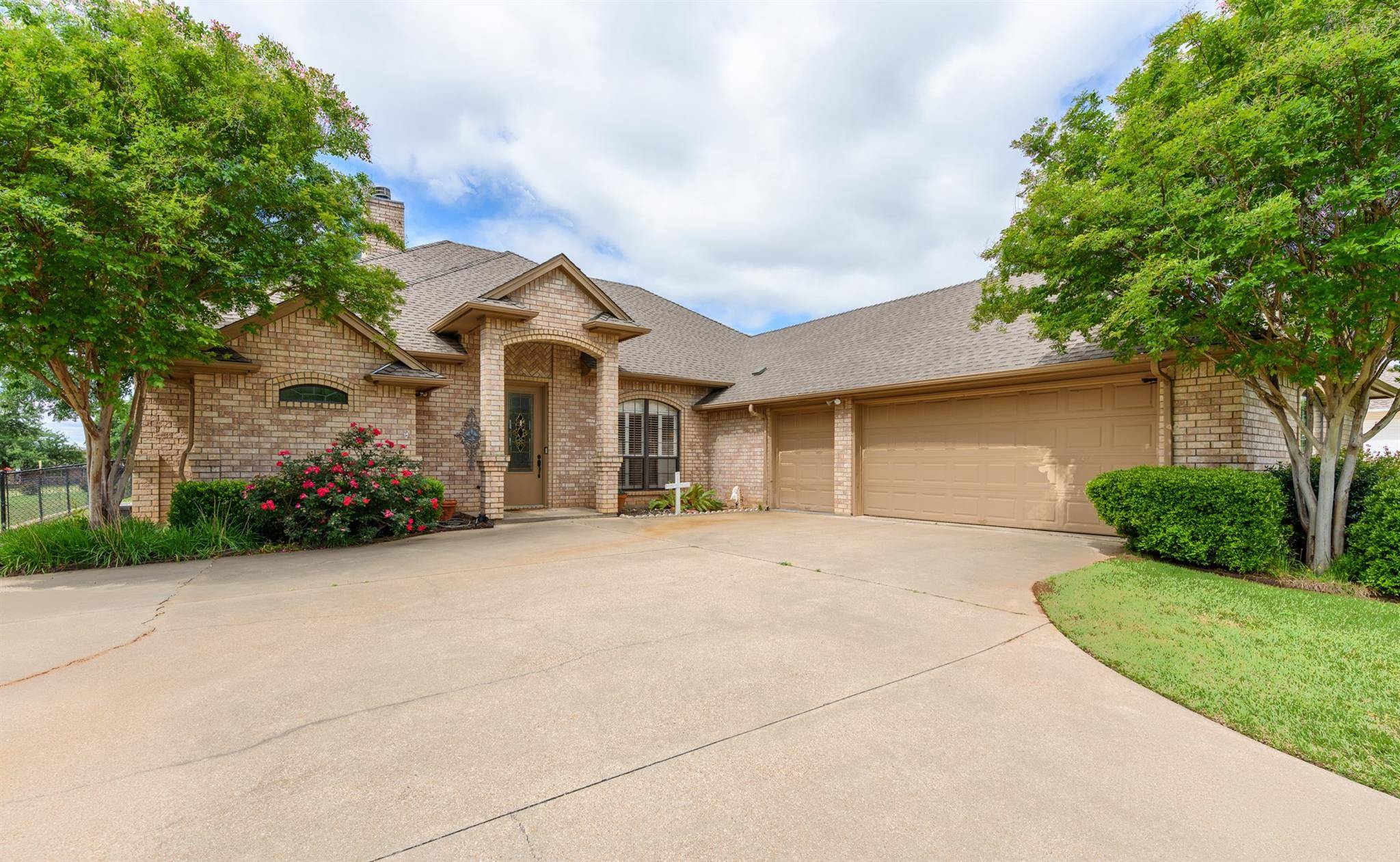 Granbury, TX 76049,8708 Bellechase Road