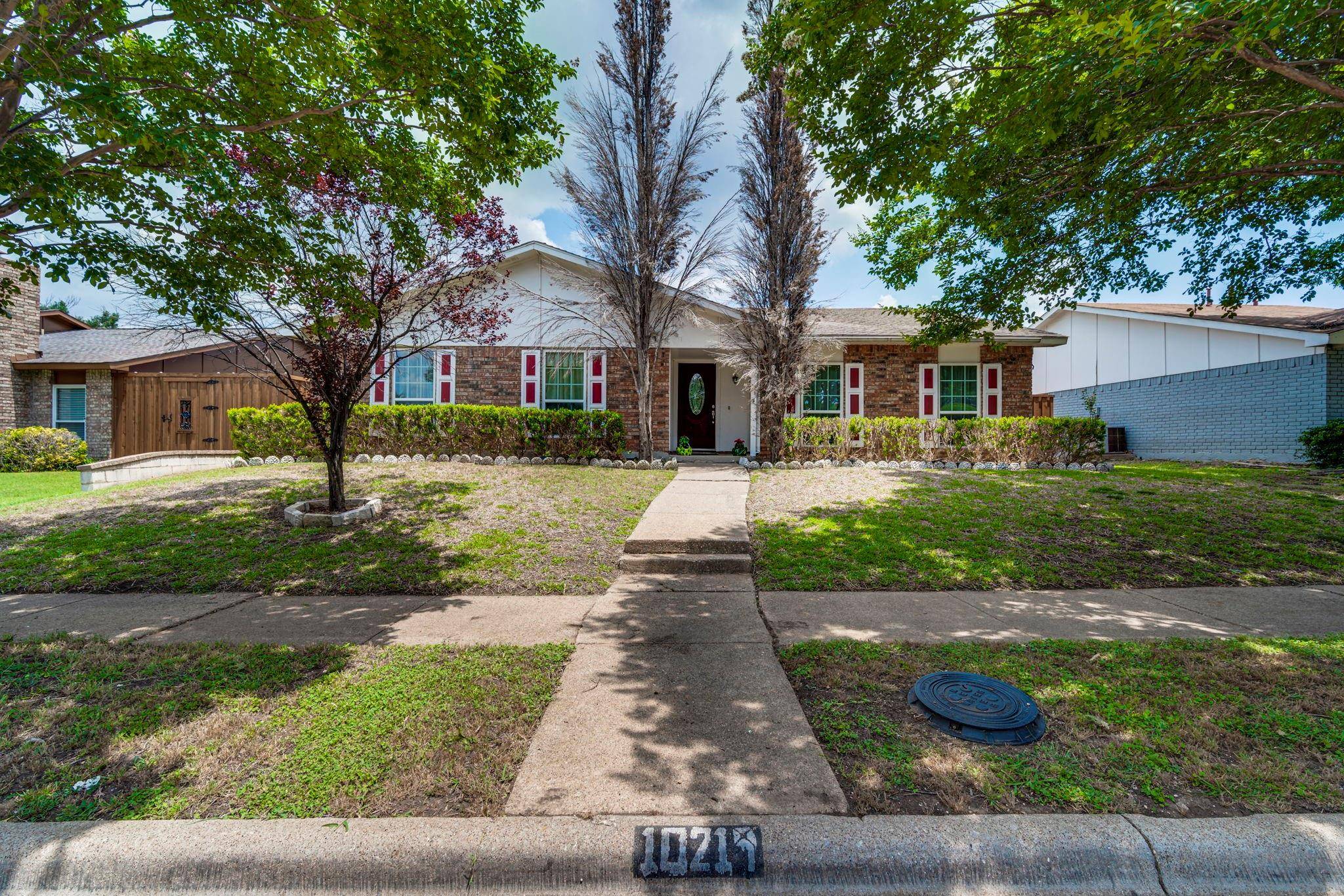 Dallas, TX 75243,10219 Green Ash Road