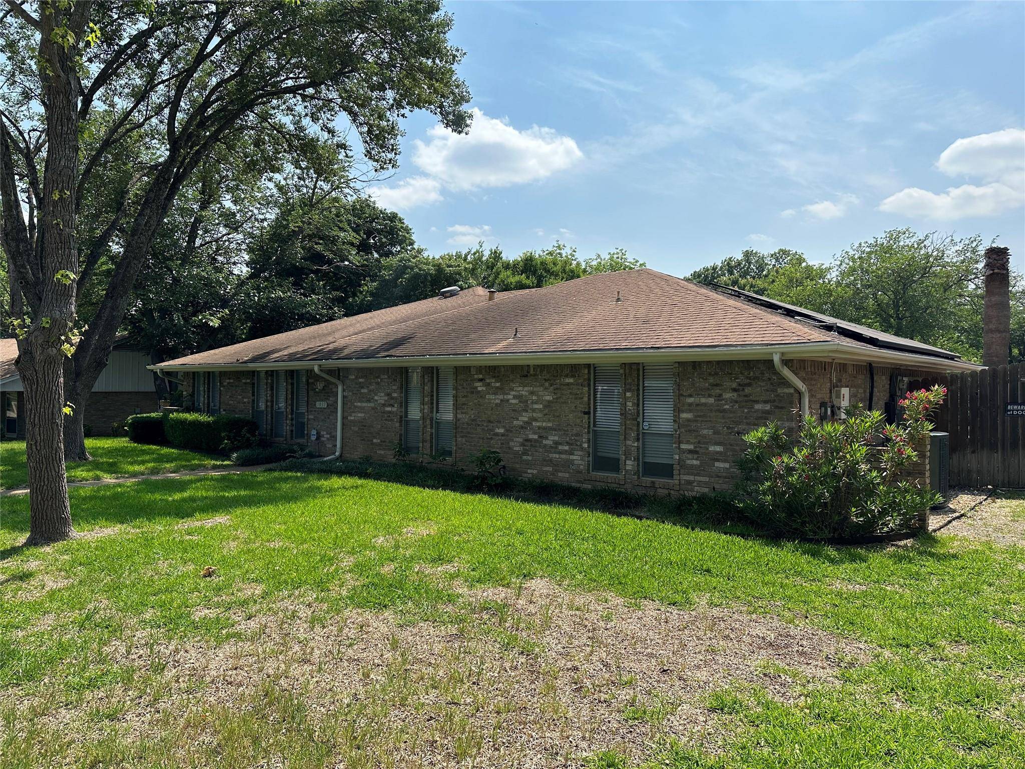 Desoto, TX 75115,1037 Pine Tree Lane