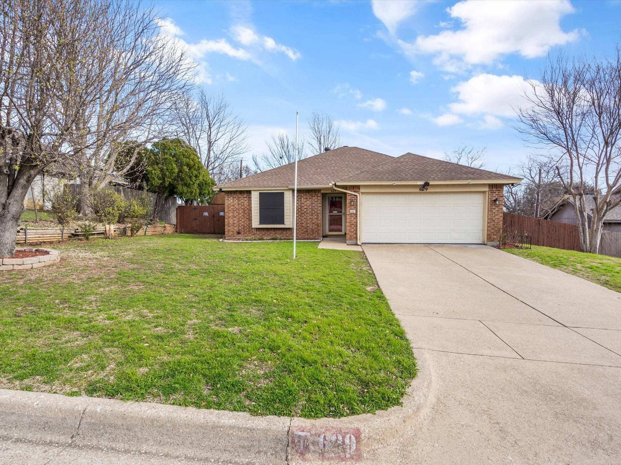 Burleson, TX 76028,629 Ozark Avenue