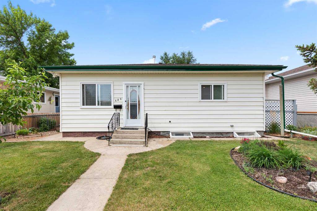 Redcliff, AB T0J2P2,626 2 ST SE