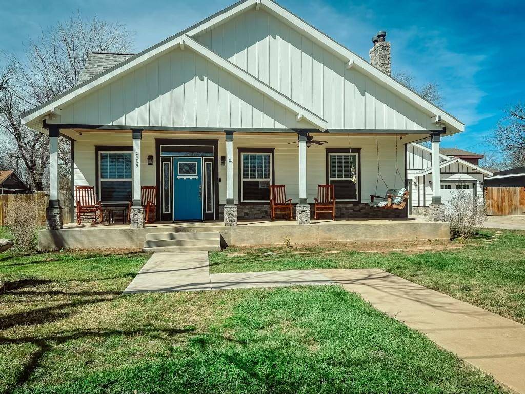 Brownwood, TX 76801,1009 Roselawn Street