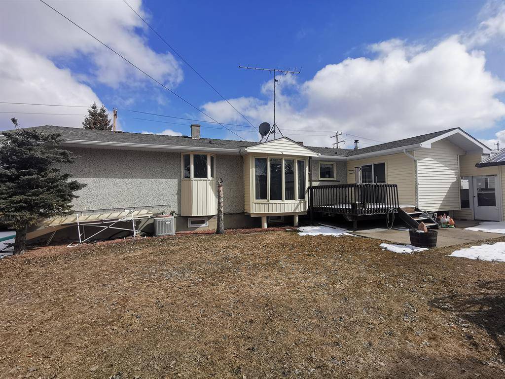 Cardston, AB T0K0K0,367 5th ST W