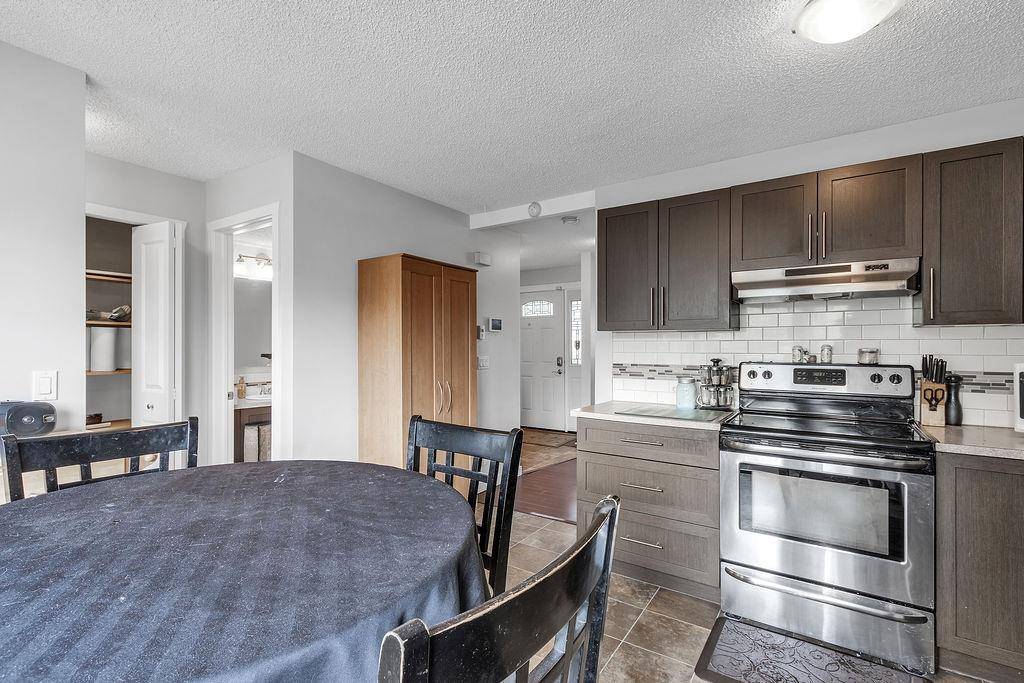 Calgary, AB T1Y 5N8,52 Templeby WAY NE