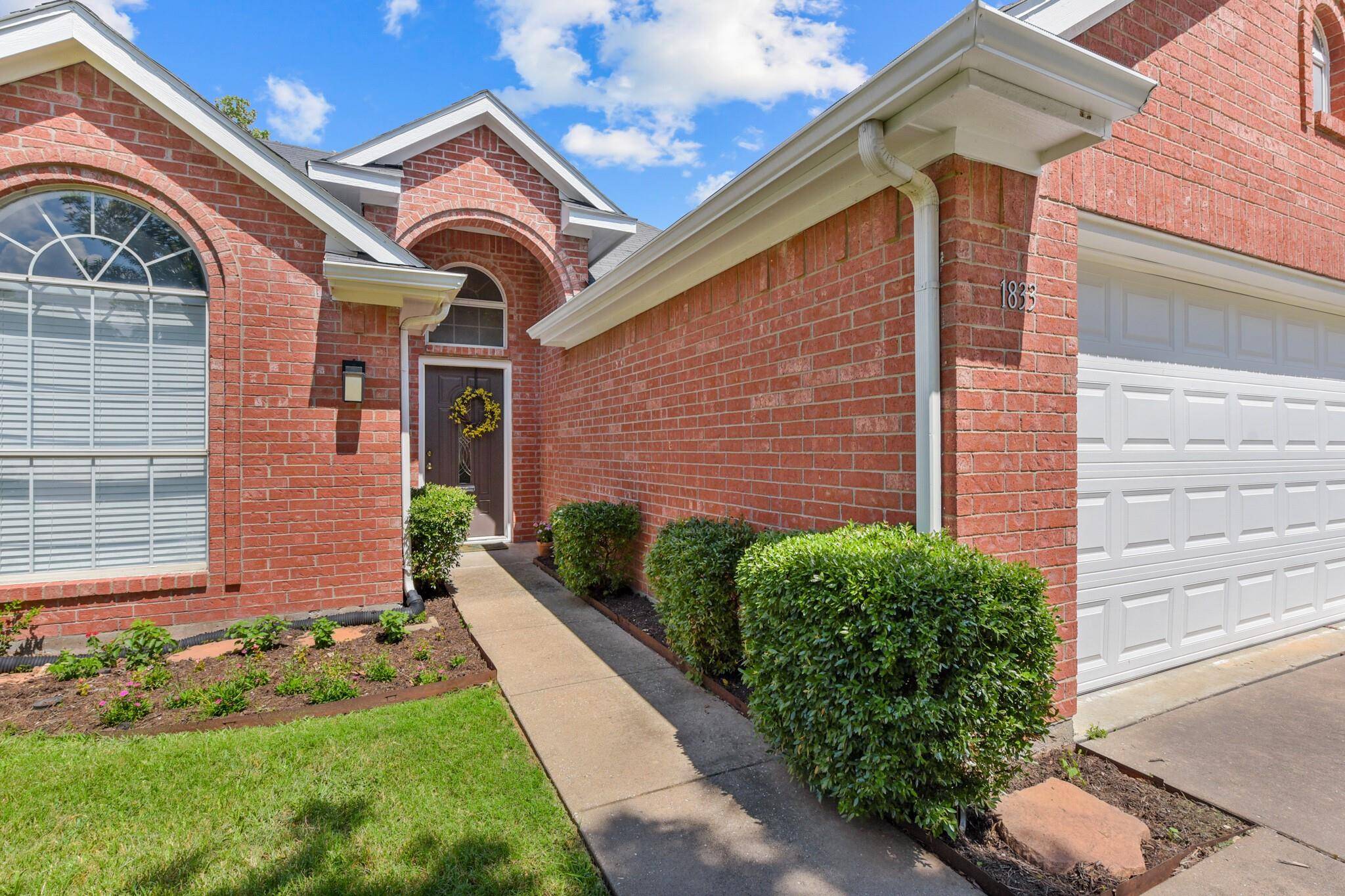 Grapevine, TX 76051,1833 Parkwood Drive