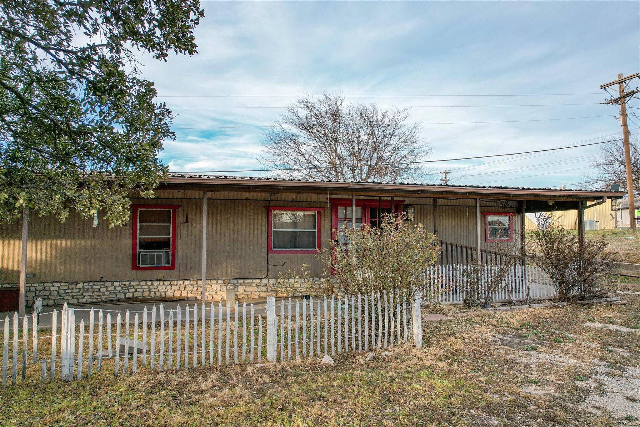 Granbury, TX 76048,2504 Lipan Highway