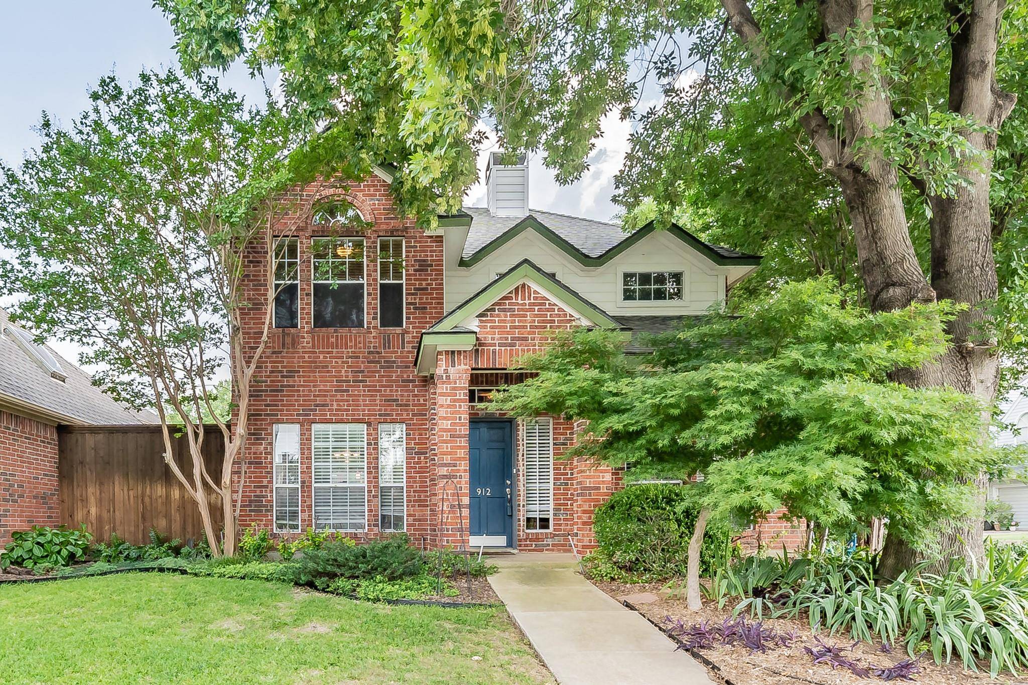 Irving, TX 75063,912 Santa Fe Trail