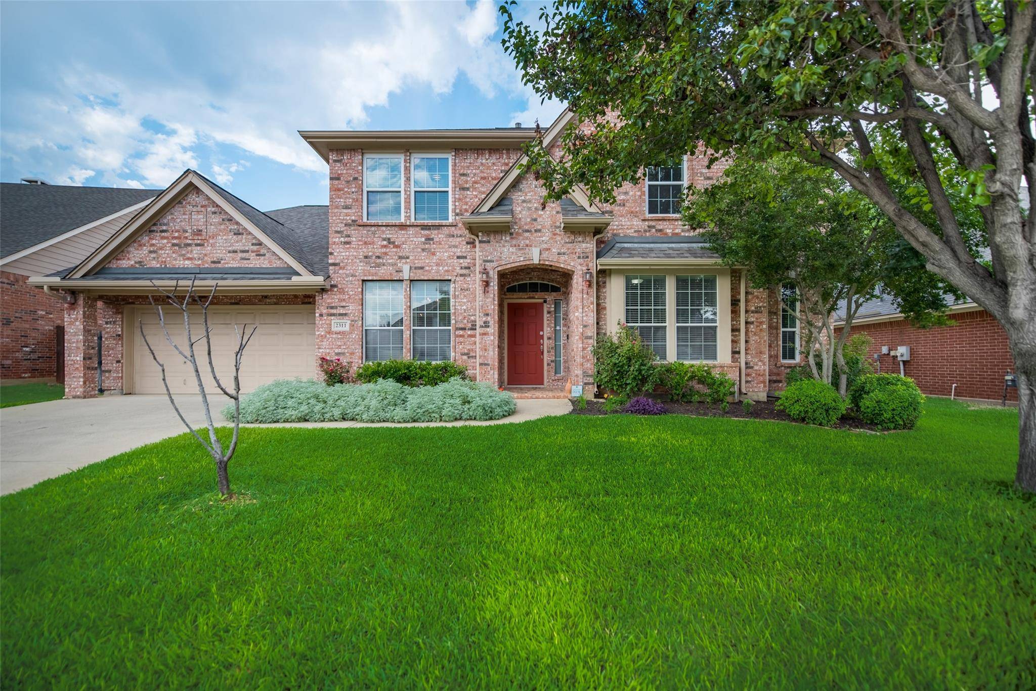 Arlington, TX 76001,2311 Point Star Drive