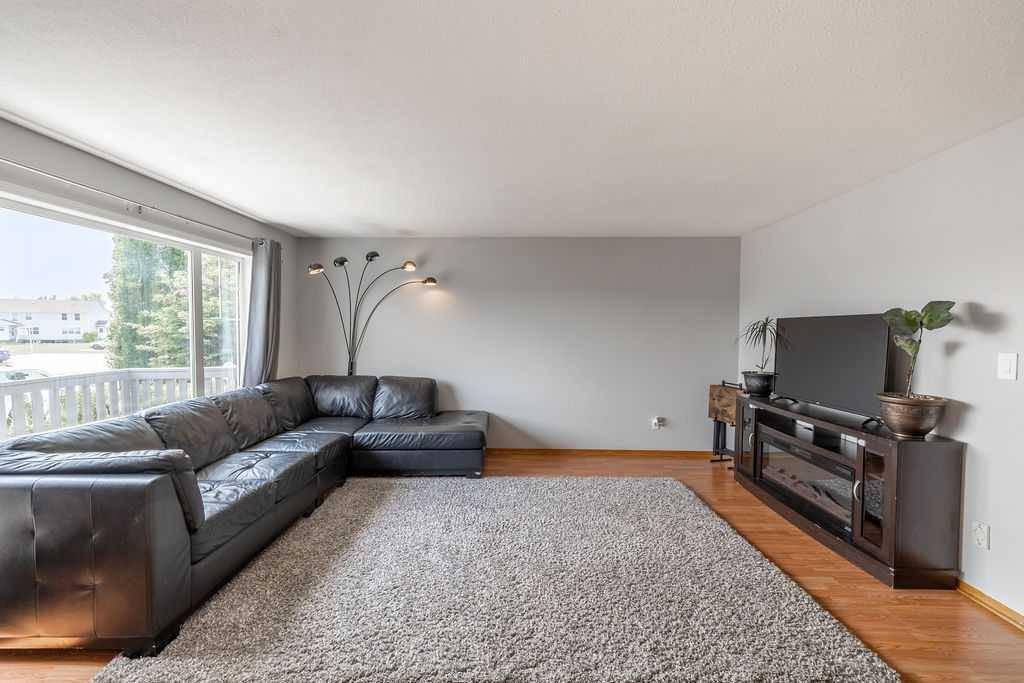 Springbrook, AB T4S 1V4,218 Poplar CRES