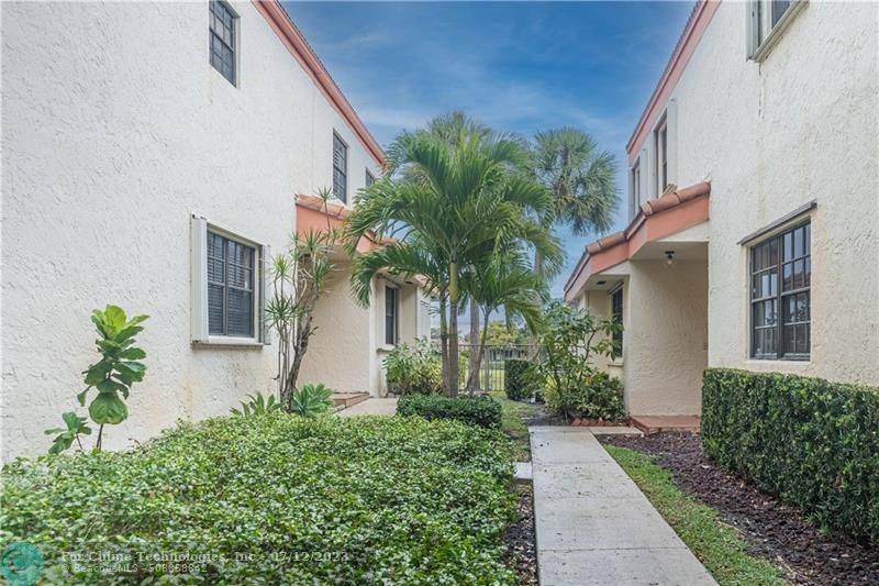 Hollywood, FL 33021,3531 Emerald Oaks Dr  #2808