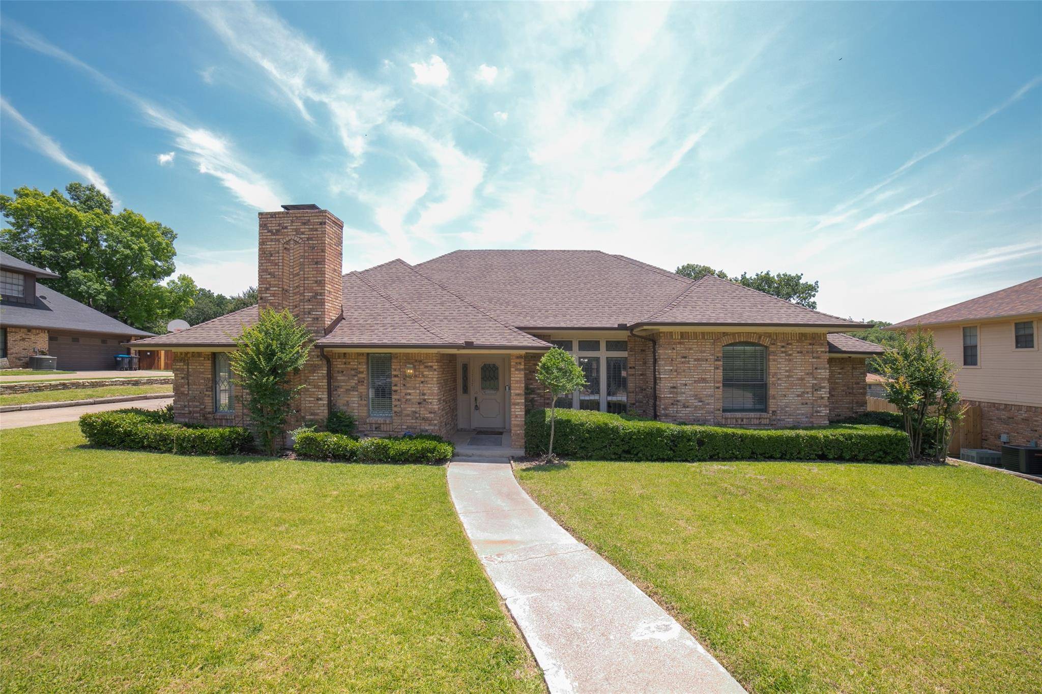 Fort Worth, TX 76112,1717 Deauville Court