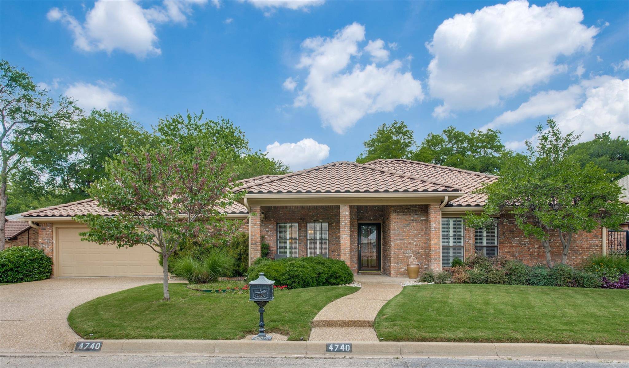 Fort Worth, TX 76109,4740 TRAIL BEND Circle