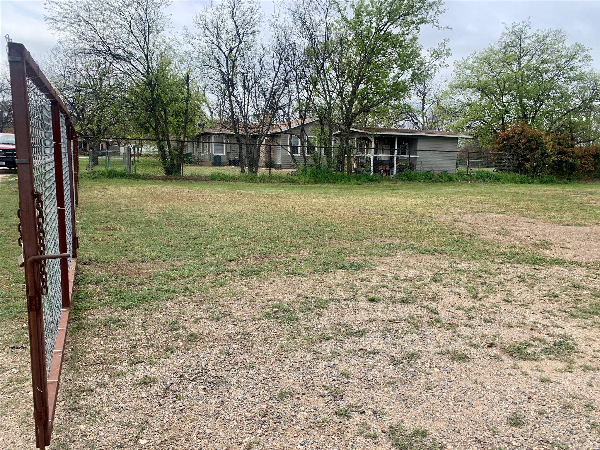 Coleman, TX 76834,710 & 712 E 9th Street