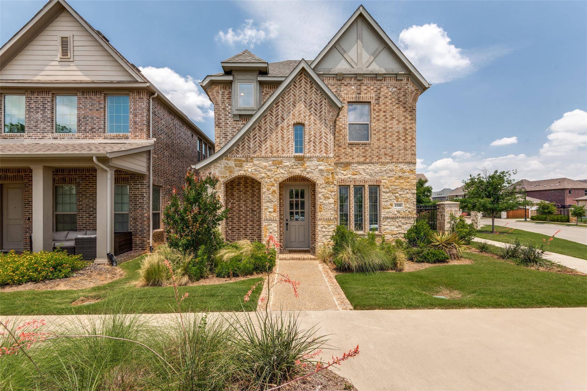 Arlington, TX 76005,1316 Spring Lilac Lane