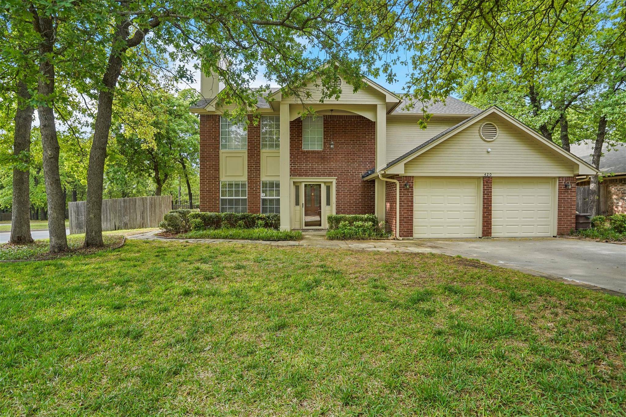 Azle, TX 76020,420 Misty Oaks Street